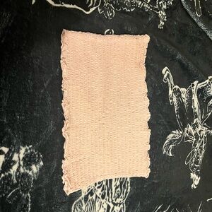 🎊 5/$25 🎊 Light pink smocked tube top